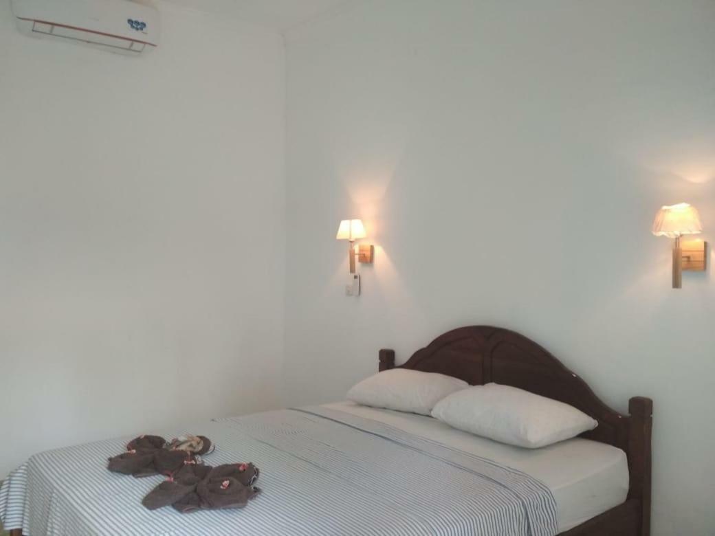 Almaida II Gili Trawangan Bed & Breakfast Ngoại thất bức ảnh