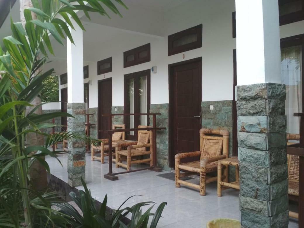 Almaida II Gili Trawangan Bed & Breakfast Ngoại thất bức ảnh