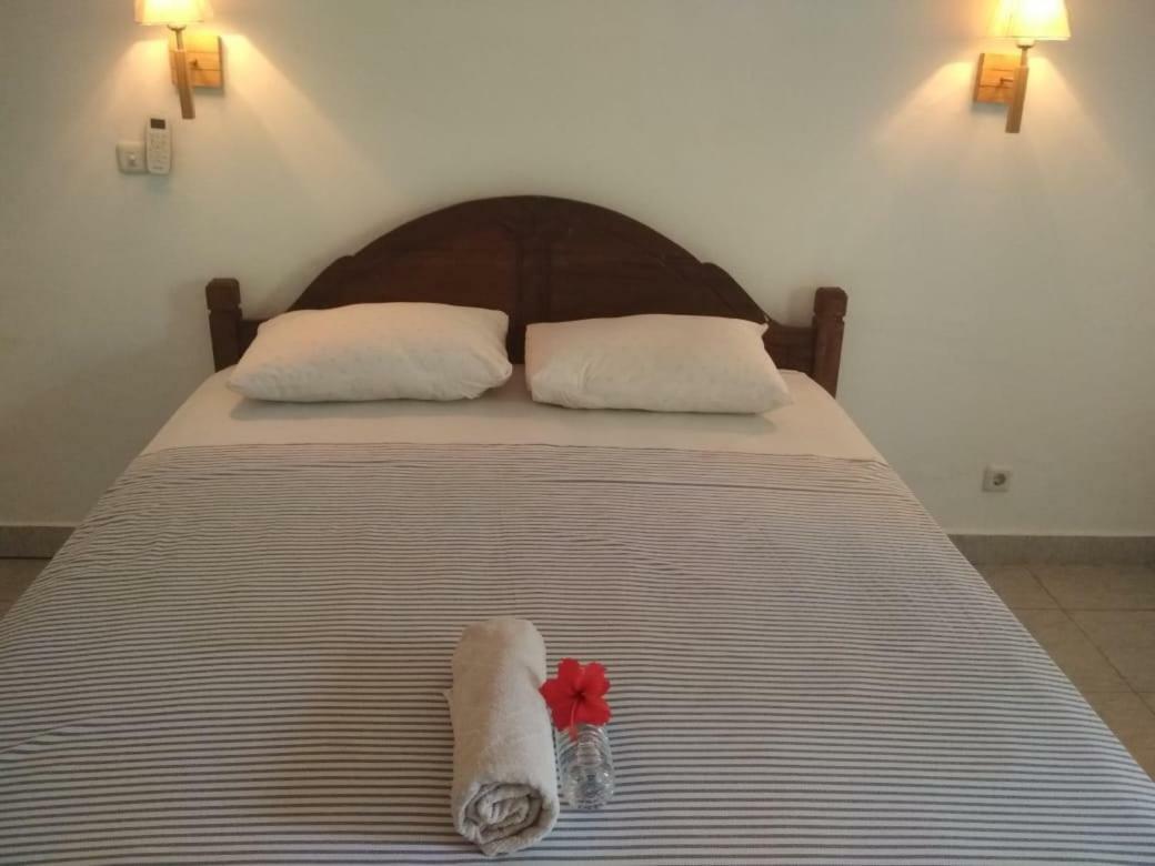 Almaida II Gili Trawangan Bed & Breakfast Ngoại thất bức ảnh