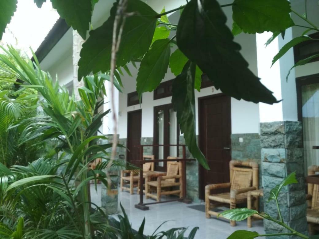 Almaida II Gili Trawangan Bed & Breakfast Ngoại thất bức ảnh